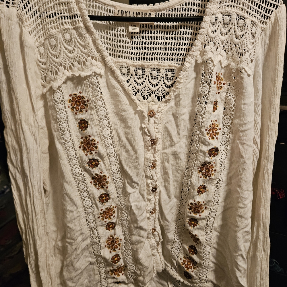 Idyllwind Cream Lace Blouse with Brown Embroidery